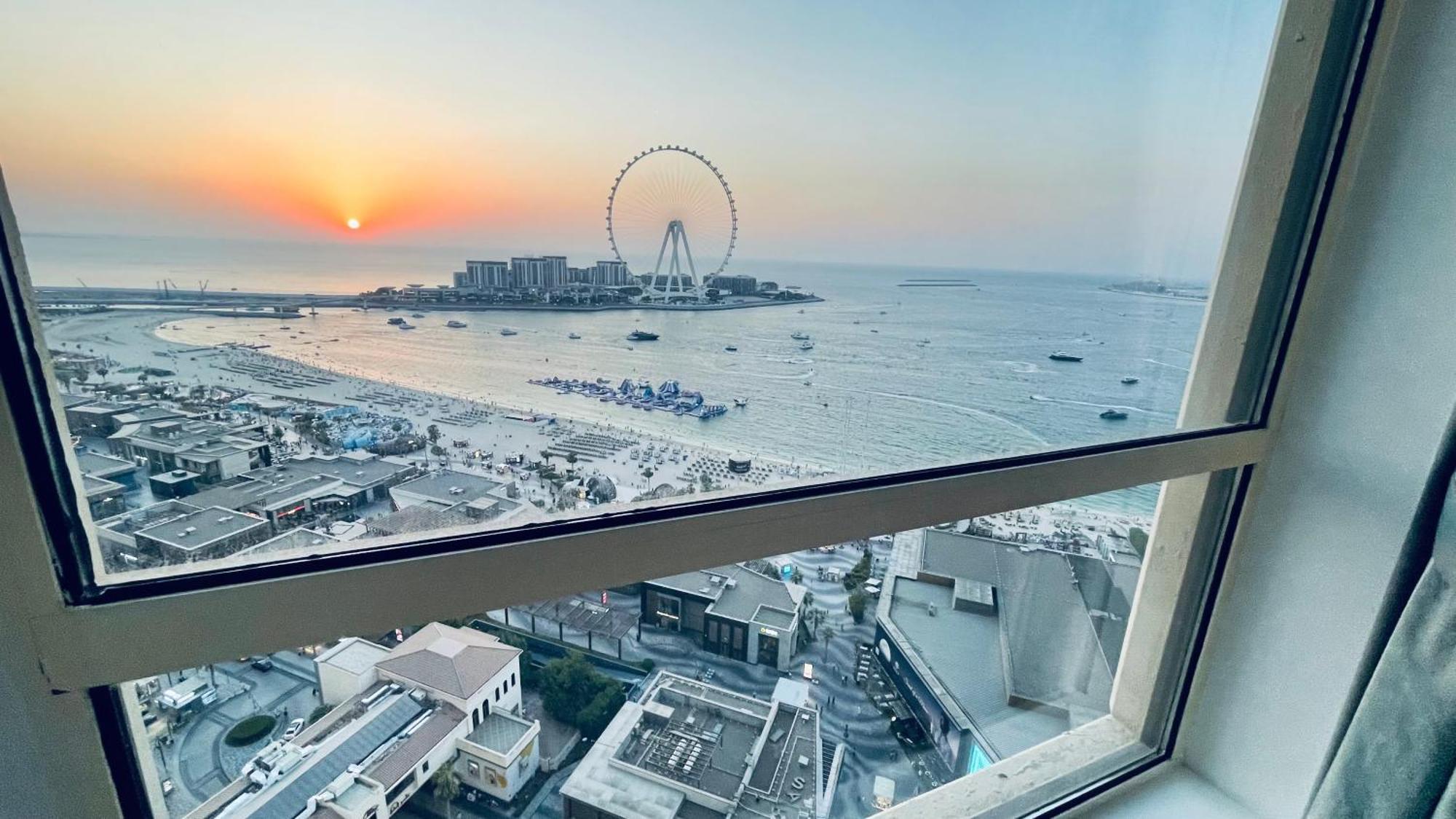 Jbr Beachfront Luxe Apartment All Rooms Sea Facing Dubai Bagian luar foto